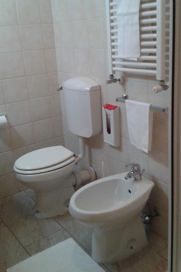 ג'נובה Hotel Fiumara מראה חיצוני תמונה